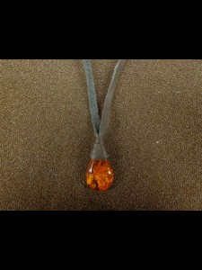 http://www.forvikingsonly.nu/143-352-thickbox/amber-pendant.jpg