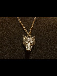 http://www.forvikingsonly.nu/225-434-thickbox/pendant-with-chain-wolf-head.jpg