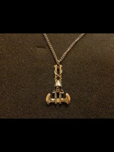 http://www.forvikingsonly.nu/233-442-thickbox/pendant-with-chain-axe.jpg