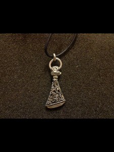 http://www.forvikingsonly.nu/278-487-thickbox/pendant-with-leather-necklace-yxegg.jpg