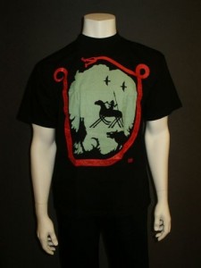 http://www.forvikingsonly.nu/37-150-thickbox/t-shirt-den-hoges-sang.jpg