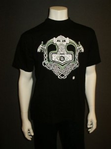 http://www.forvikingsonly.nu/41-162-thickbox/t-shirt-kelt-hammare.jpg