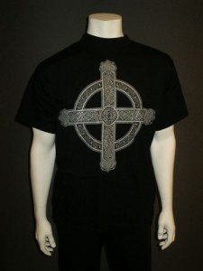 http://www.forvikingsonly.nu/46-181-thickbox/t-shirt-cross.jpg