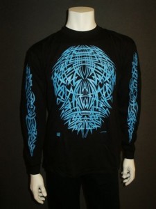 http://www.forvikingsonly.nu/55-216-thickbox/t-shirt-tribal.jpg