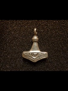 http://www.forvikingsonly.nu/94-297-thickbox/hange-stav.jpg